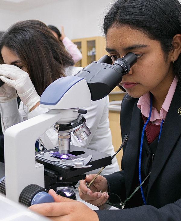 Futuros graduandos viven la experiencia de Explora | Universidad da Vinci de Guatemala