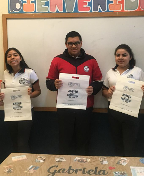 Visita al Liceo Mixto Juan Apóstol | Universidad da Vinci de Guatemala