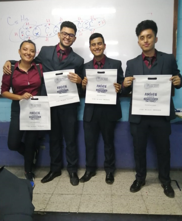 Visita Colegio Luis Cardoza y Aragón | Universidad da Vinci de Guatemala