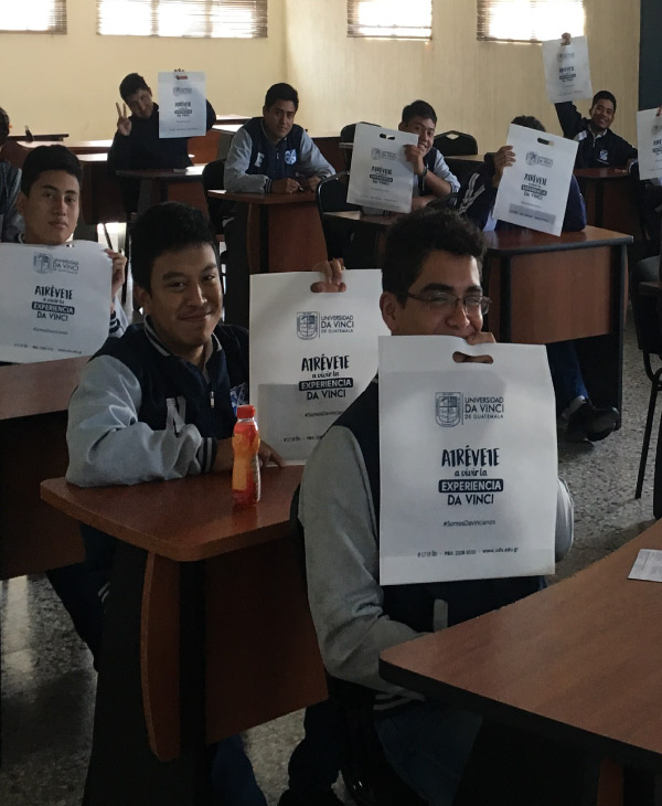 Visita a Colegio Técnico en Mecánica Automotriz | Universidad da Vinci de Guatemala