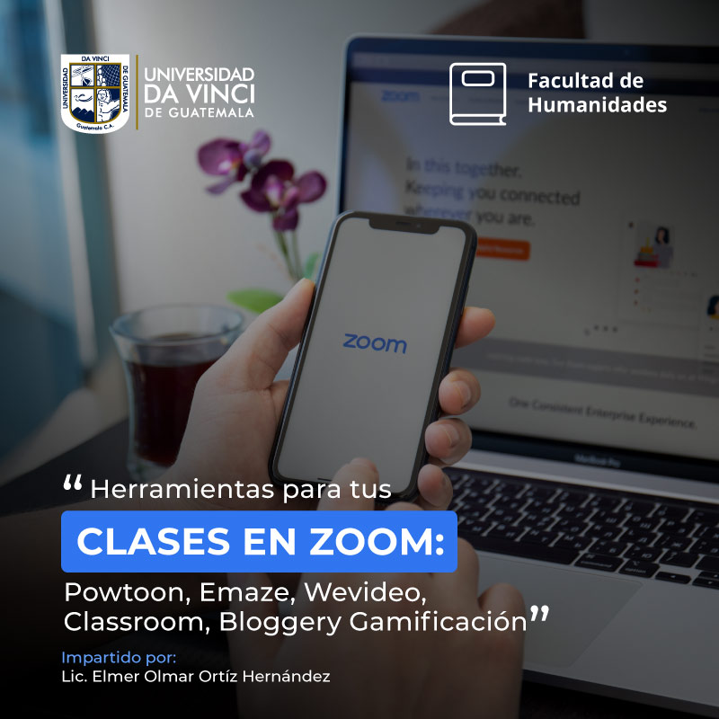 Imagen en primer plano de una mano sosteniendo un smartphone frente en su pantalla se lee la palabra zoom, de fondo se ve una laptop, con un degrade en negro con transparencia con el texto herramientas para las clases en zoom.