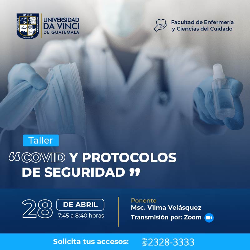 Fotografía de primer plano de dos manos utilizando guantes quirúrgicos de un enfermero sosteniendo en la mano derecha gel anti bacterial y en la mano izquierda un atomizador con alcohol, en el fondo se ve desenfocado el dorso del enfermero vistiendo una bata, mascarilla y un estetoscopio en su cuello, promoviendo el taller, Covid y protocolos de seguridad.