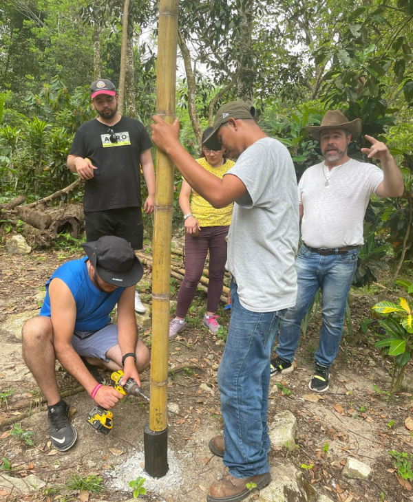 Estudiantes del Técnico en Construcción, Administración y Ejecución de Obra Civil visitaron la Finca de bambú Wübu en Izabal | Universidad da Vinci de Guatemala