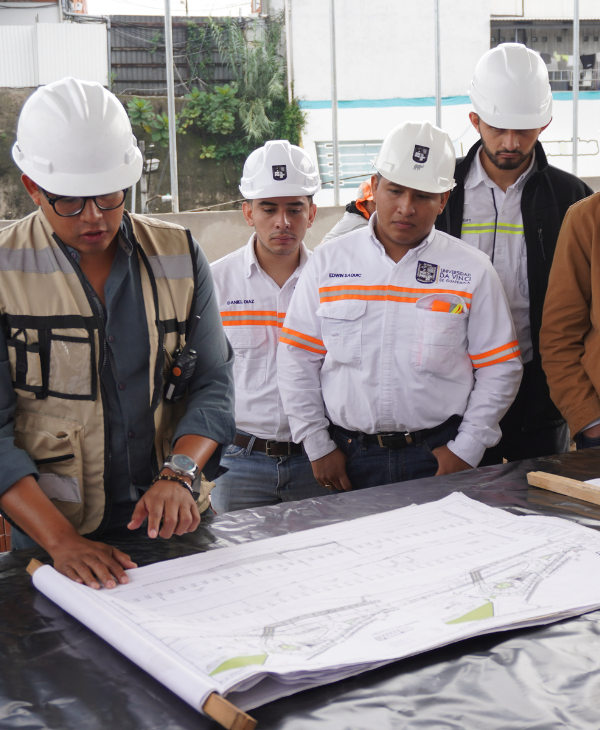 Alumnos de la Facultad de Ingeniería, Industria y Tecnología realizan visita técnica a obras municipales | Universidad da Vinci de Guatemala
