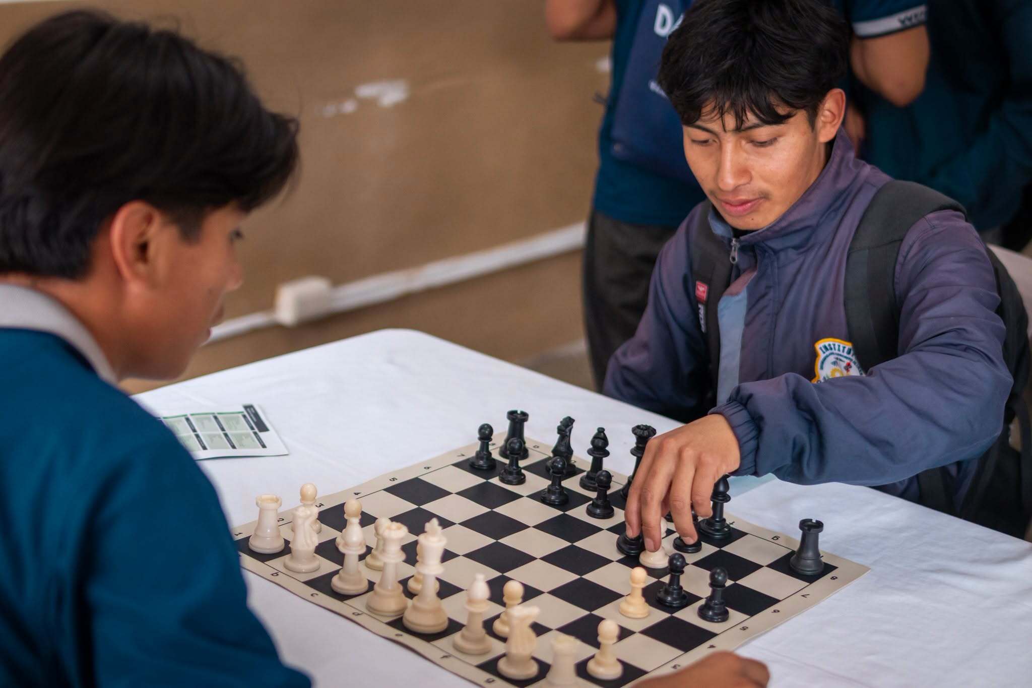 Estudiantes participando en actividades del Da Vinci Fest
